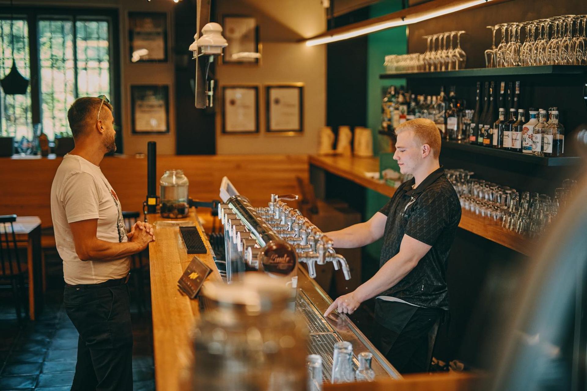 Restaurant/places to eat