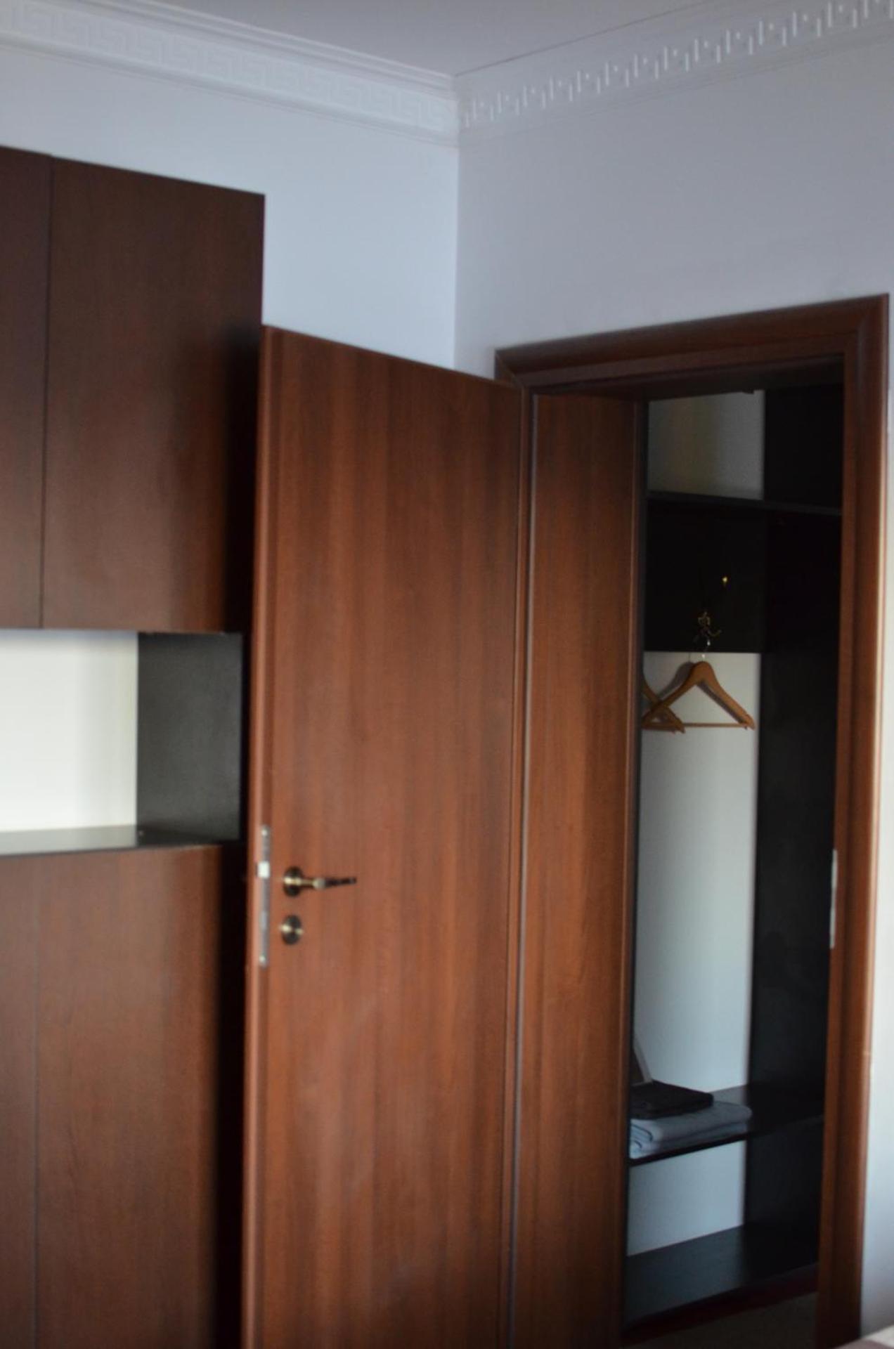 Vila cu trandafiri - Cozy Apartments Studio cu pat matrimonial