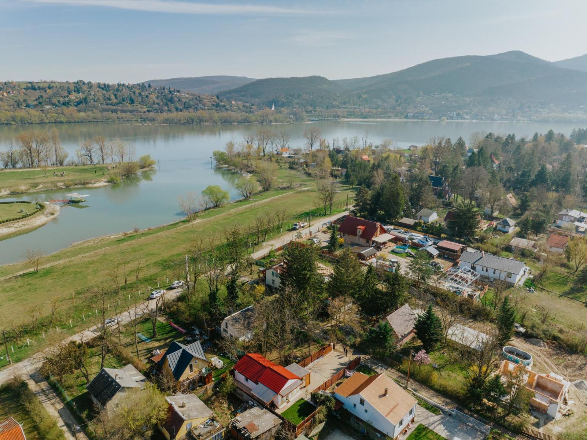 Ariel Pilismarót Vendégház