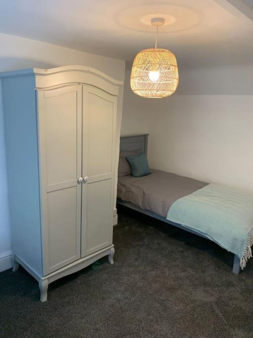 Bryndegwel in Saint Dogmaels, cardigan- river views, Free parking