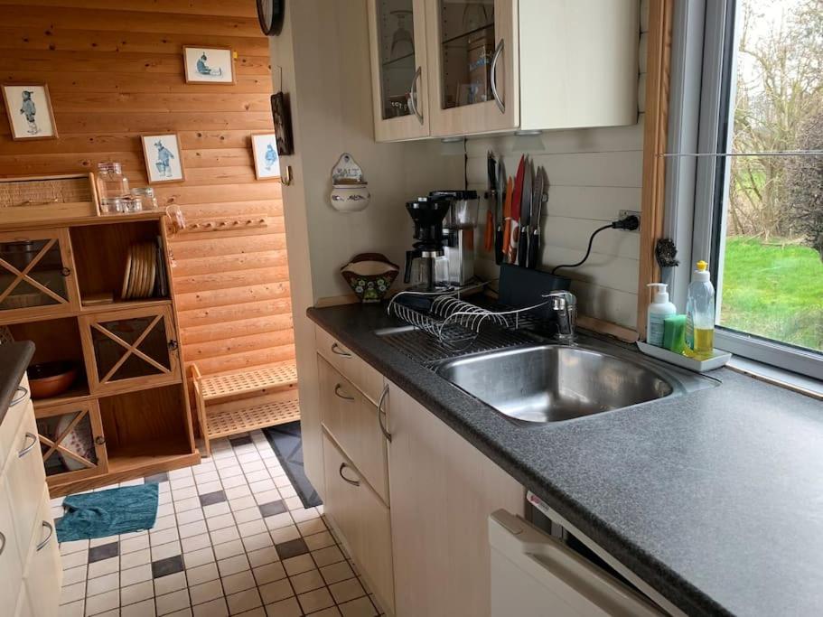 Bo i vandkanten på Avernakø