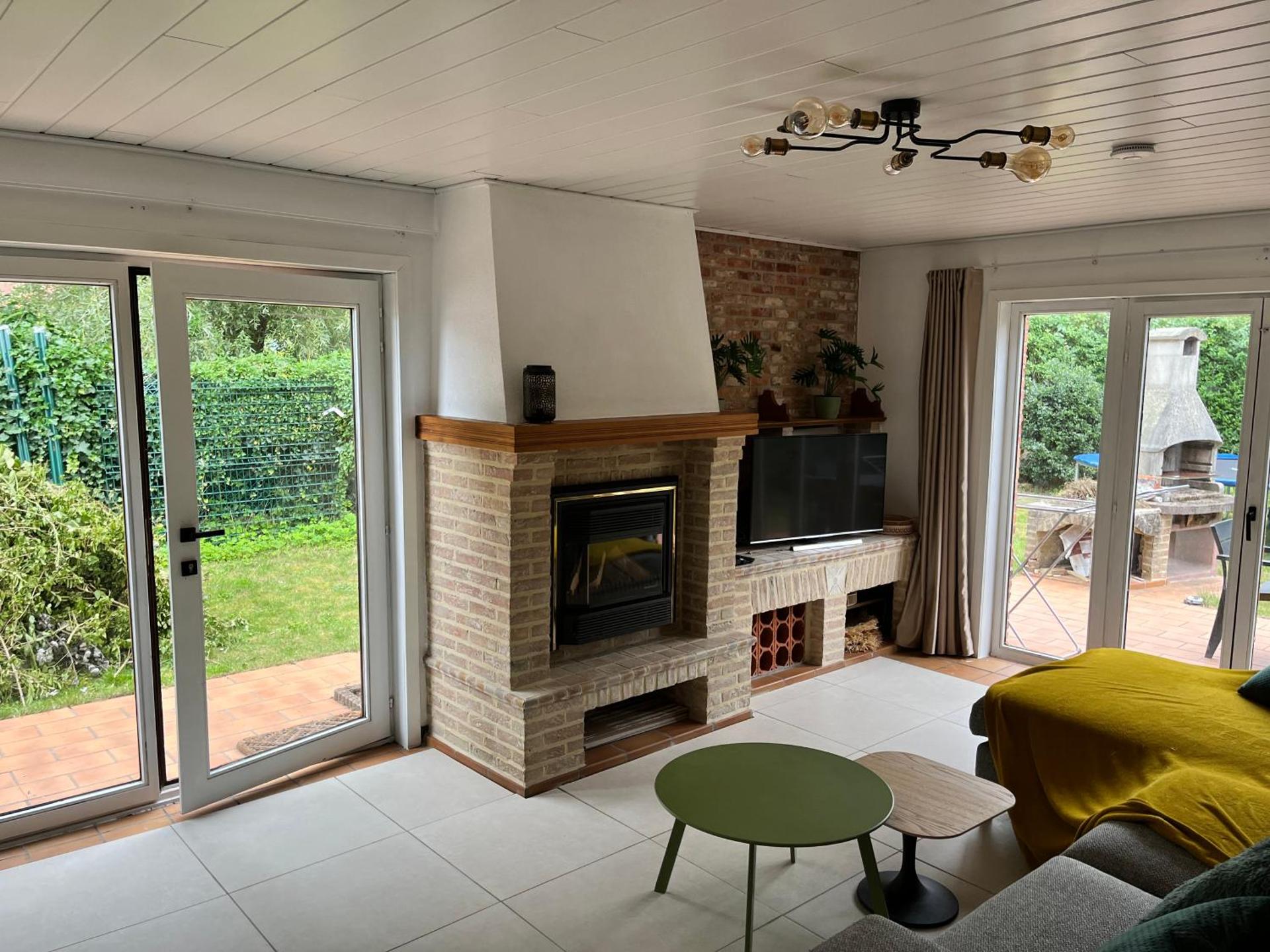 Communal lounge/ TV room