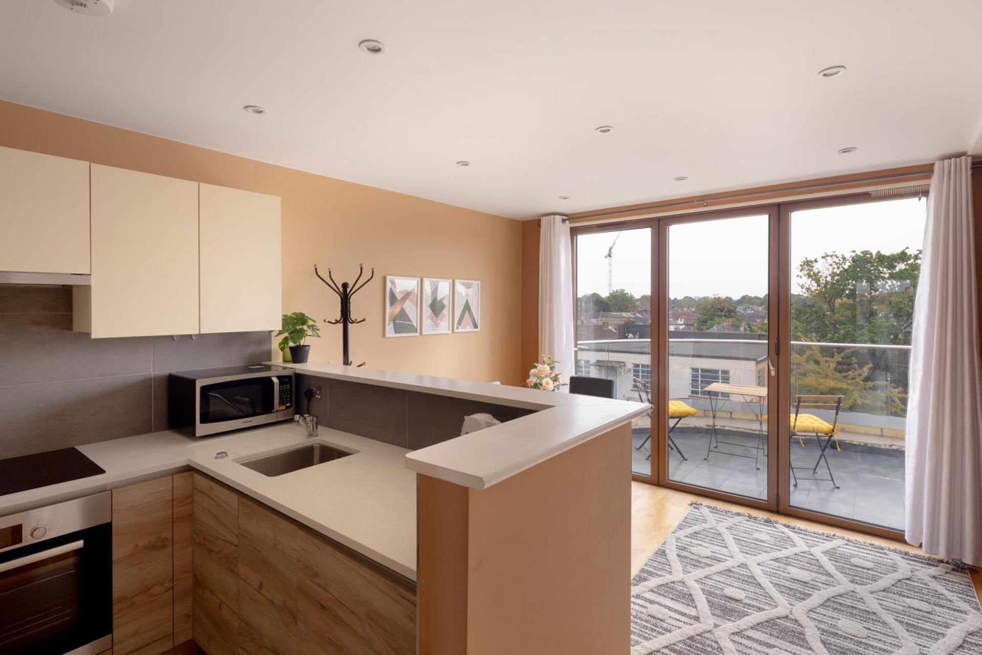 Charming One-Bedroom Retreat in Kingston KT2, London