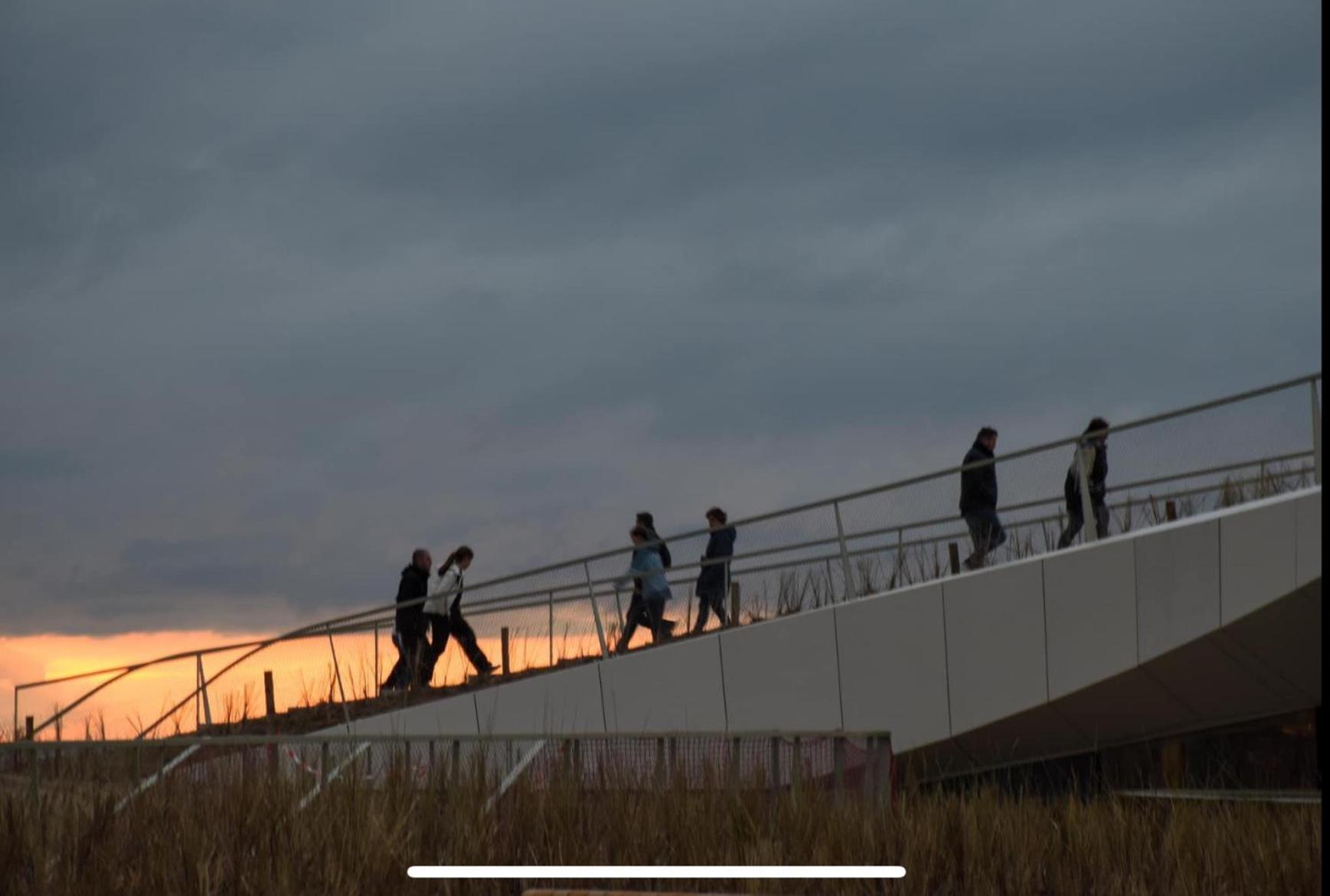 Zeezicht, volledig gerenoveerd luxe appartement