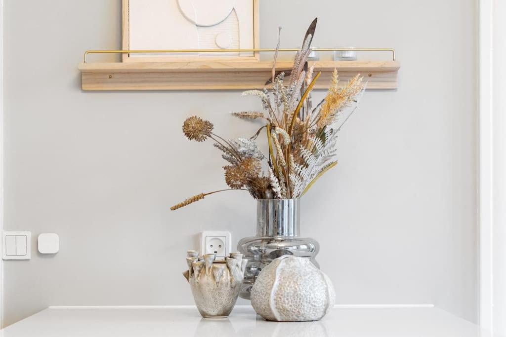 City center apartment w/ large private balcony