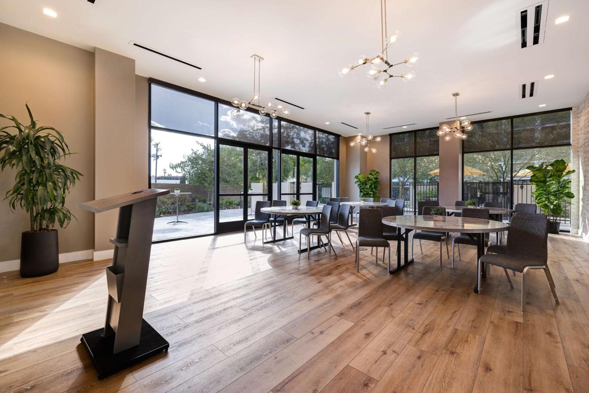 Meeting/conference room