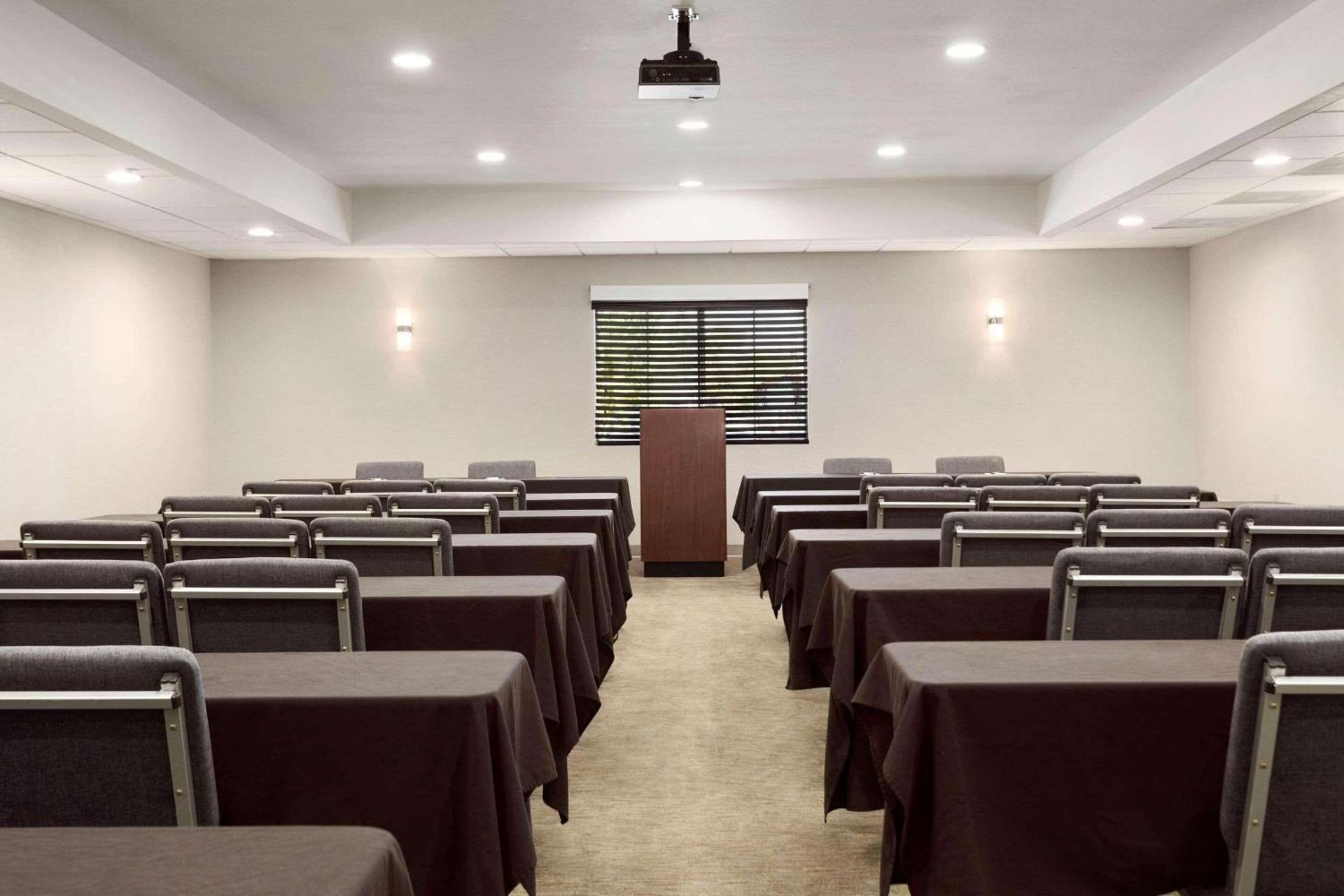 Meeting/conference room
