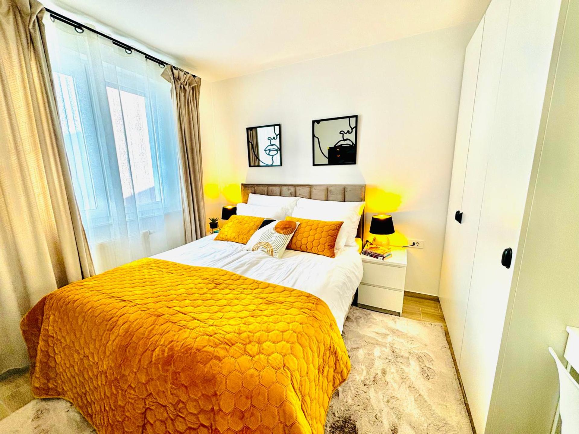 Modern spot 4 city retreat