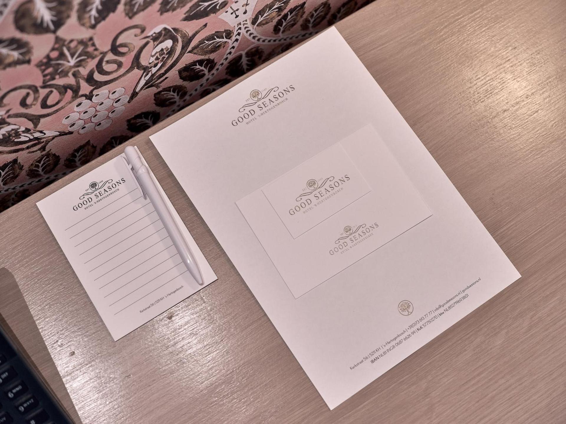 Logo/Certificate/Sign