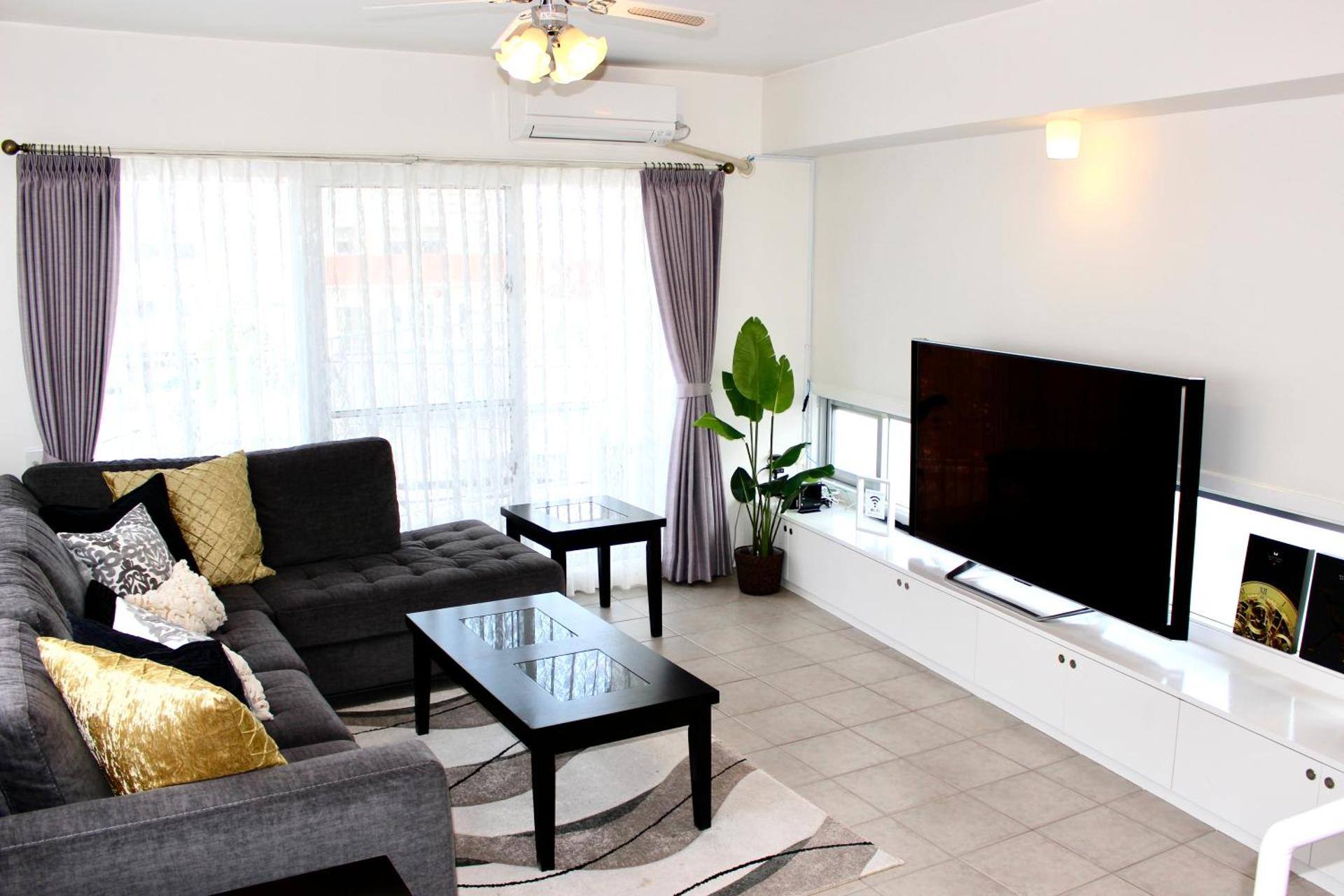 Communal lounge/ TV room