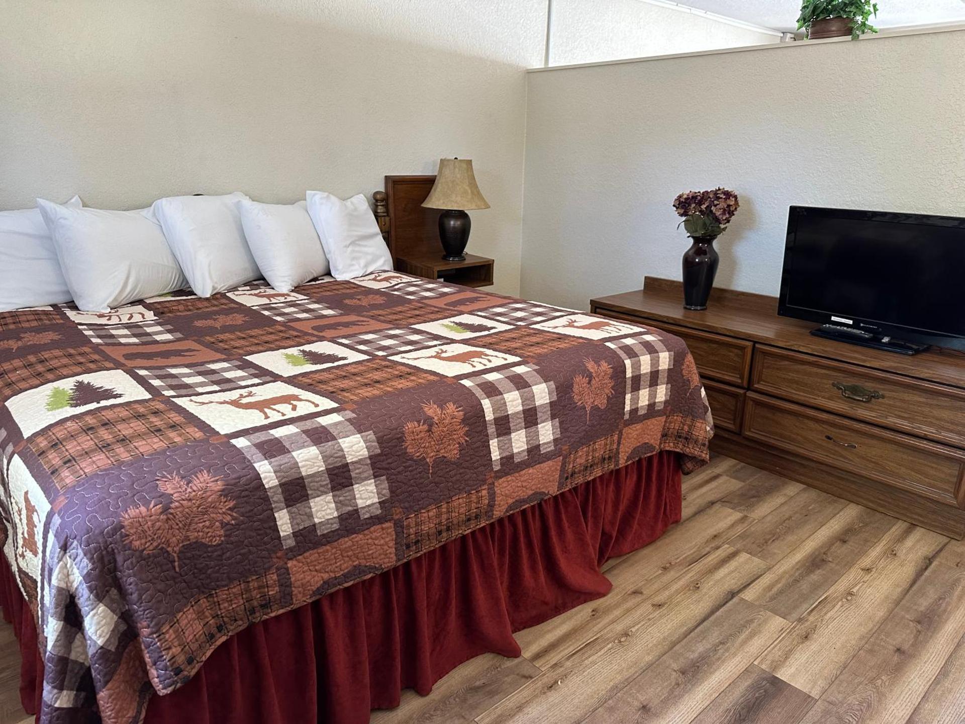 Sunset Inn and Suites