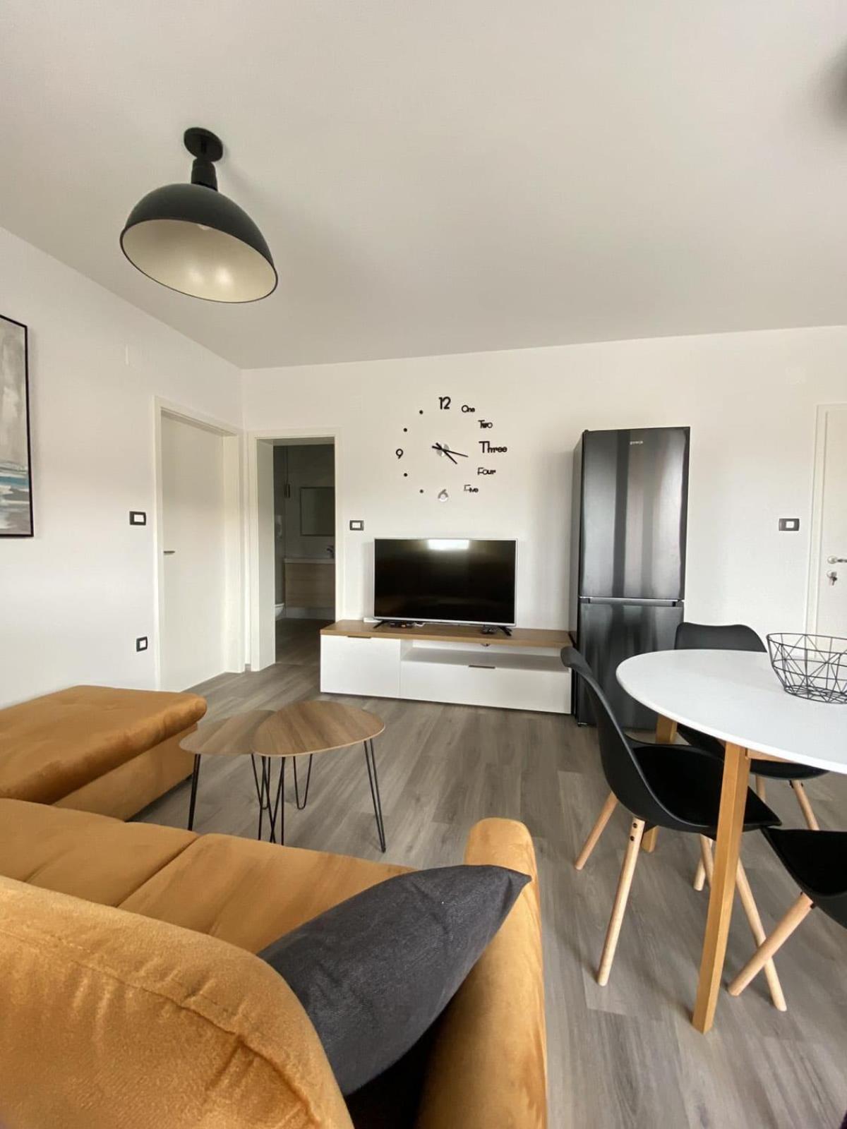 Apartments Puntica 2+1 person Rab