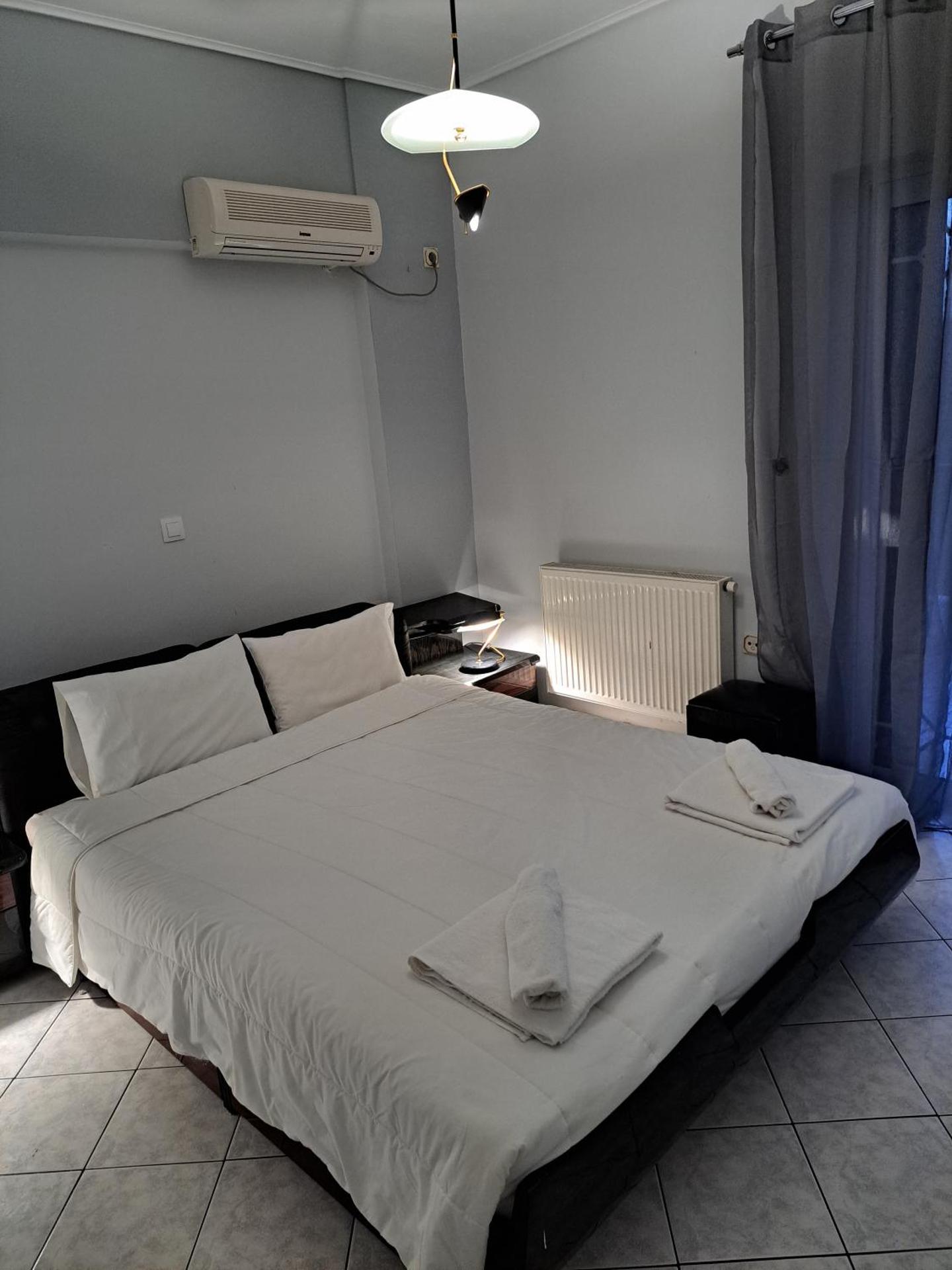 Apartment with Mountain View