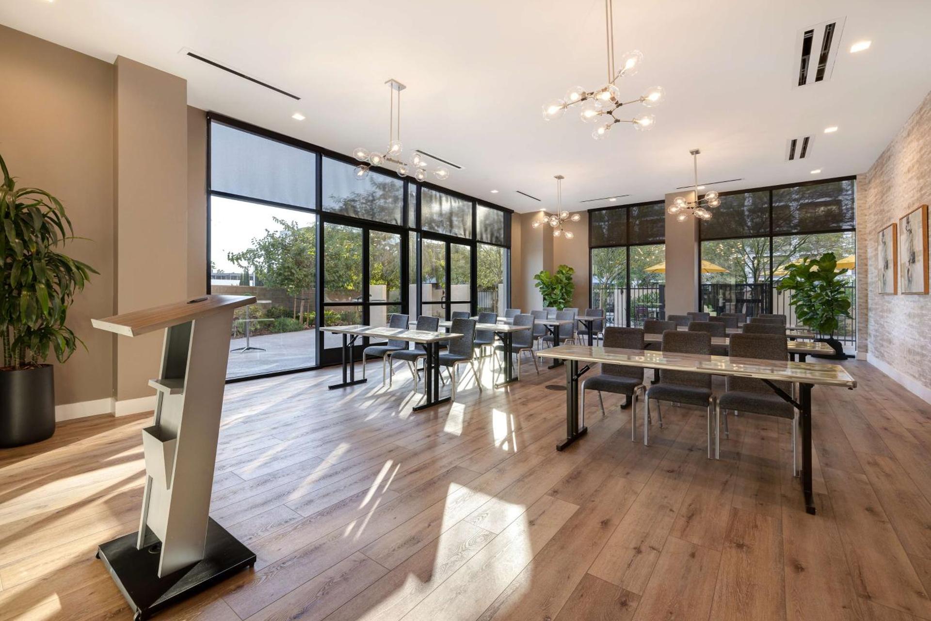 Meeting/conference room