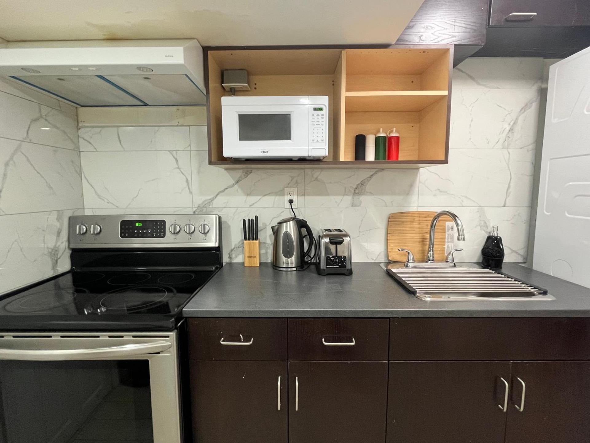 Entire Basement Apartment in Mississauga, Etobicoke