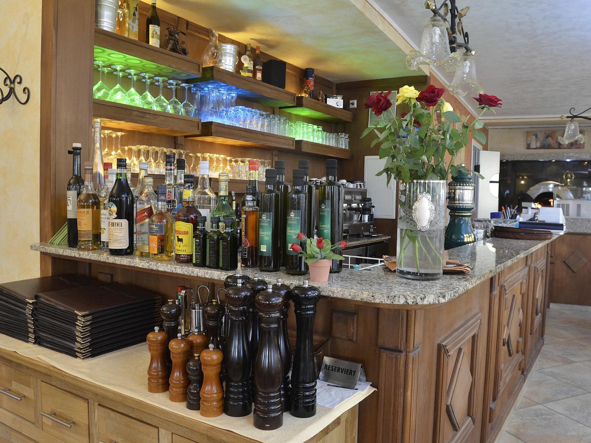 Restaurant/places to eat