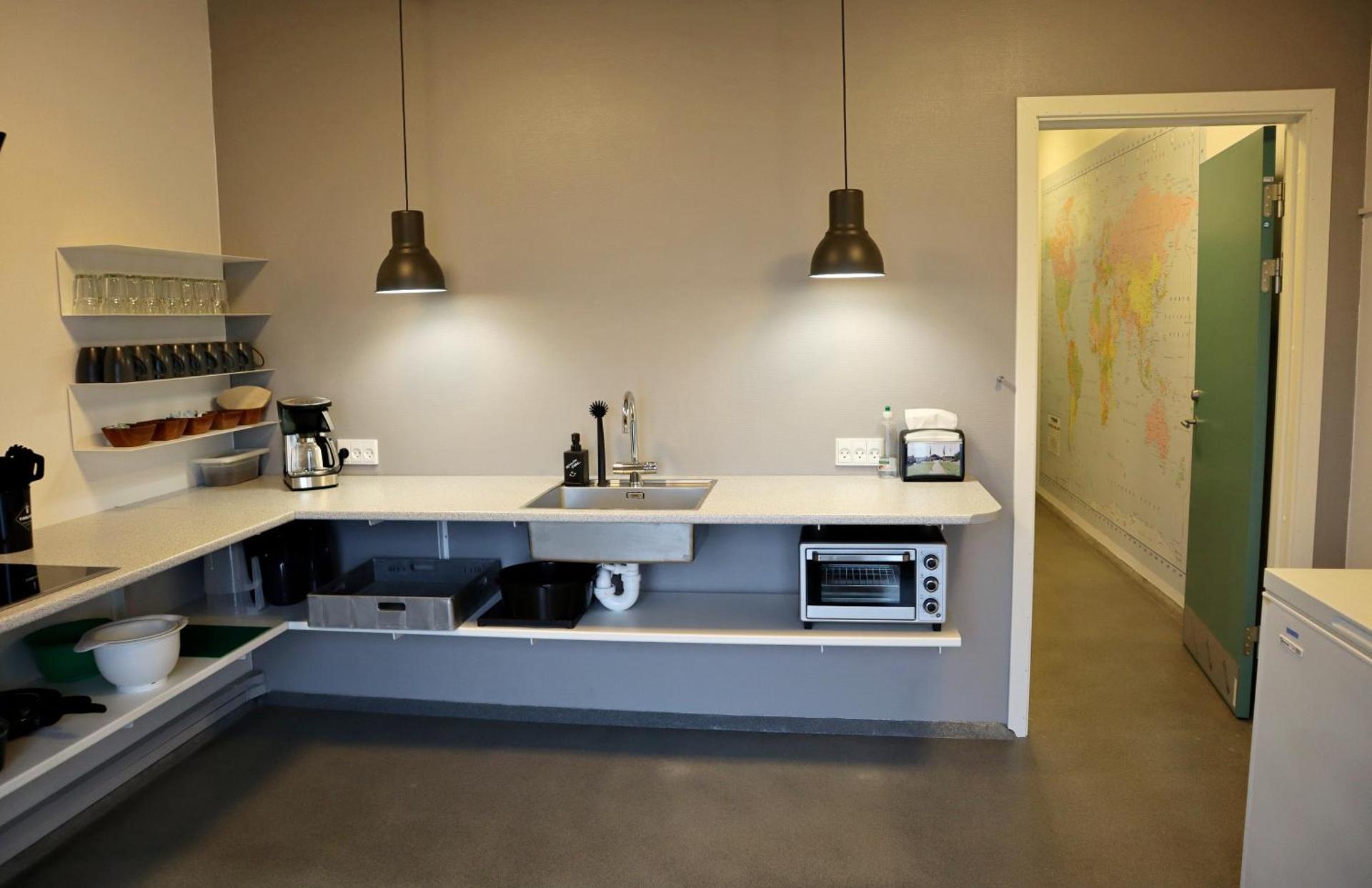 Kitchen or kitchenette