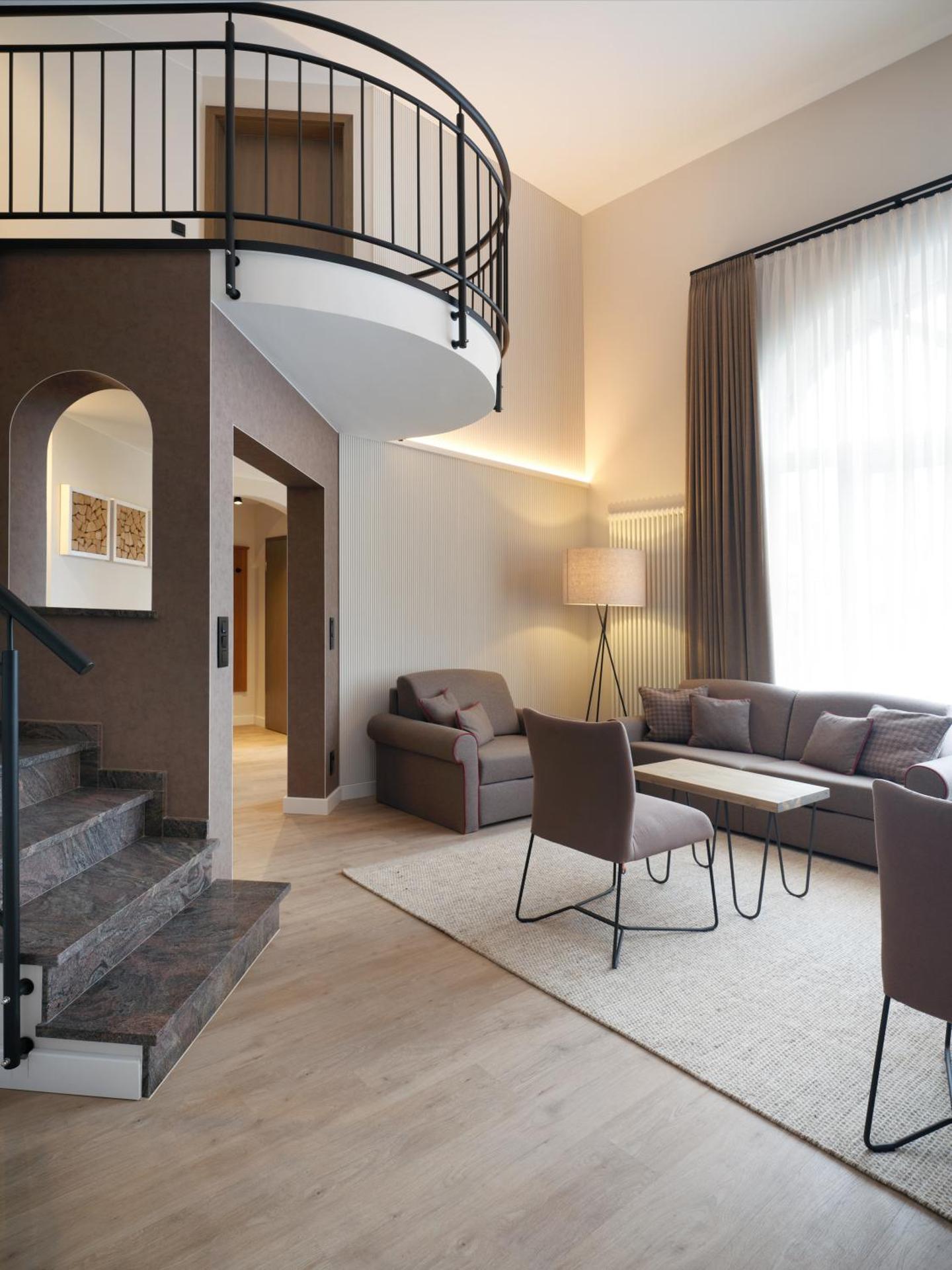 Communal lounge/ TV room