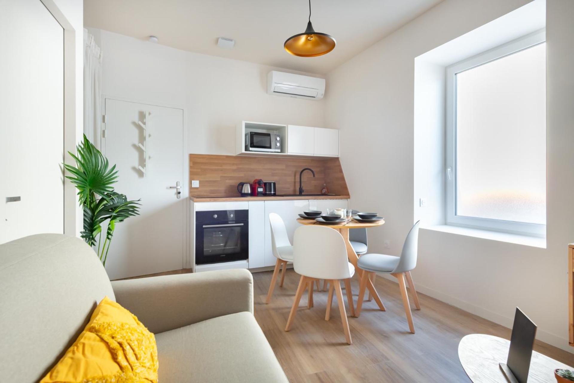 Kitchen or kitchenette