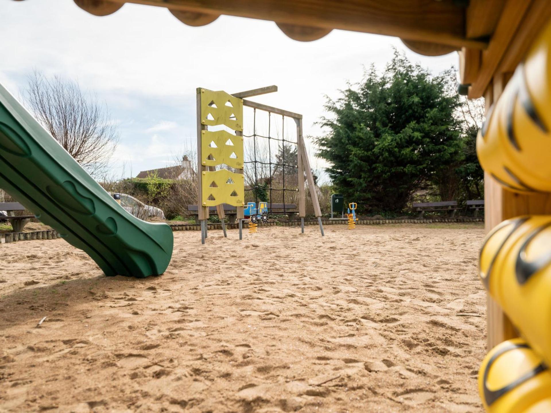 Holiday Home Vissershuis 214 with parking by Interhome