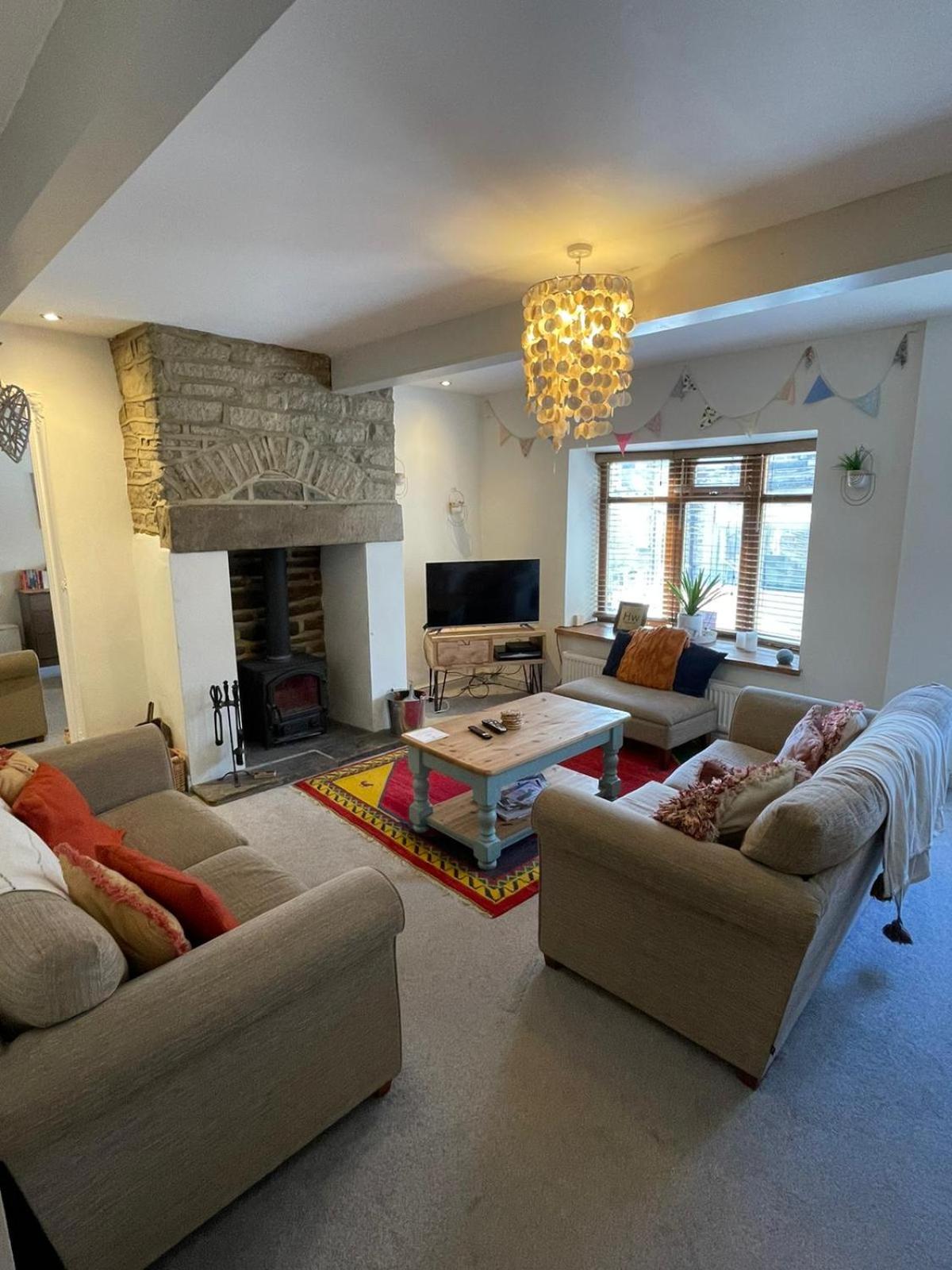 Wuthering Cottage - Central, Stylish, Cosy, Comfy