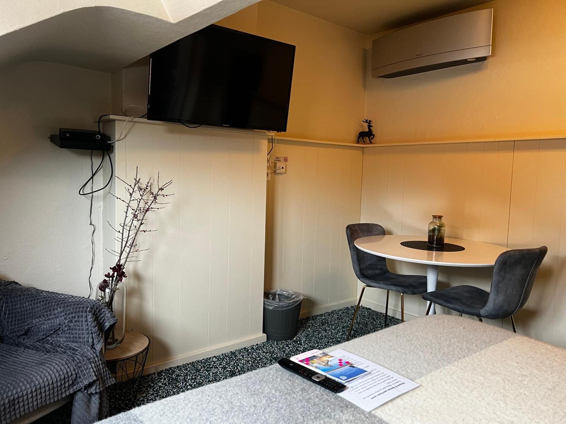 Boutique Leuven - self check in with CHEAPEST PARKING