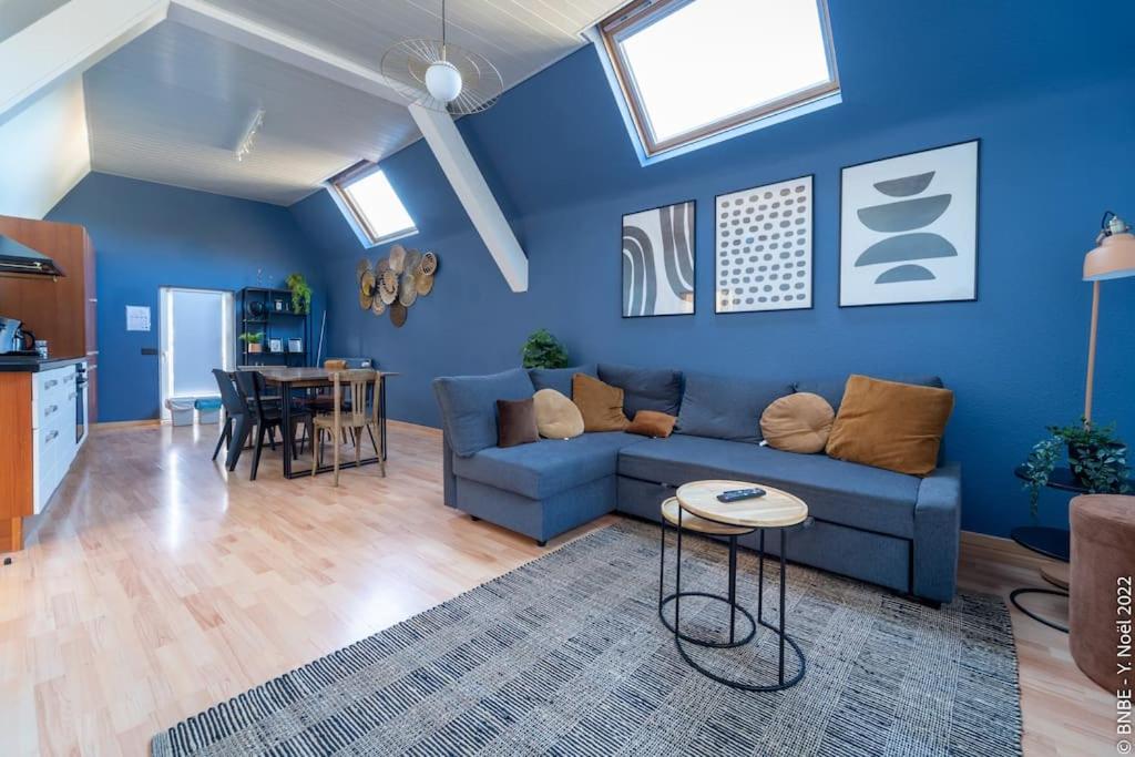 At the water's edge, warmthy Dinant - Small price