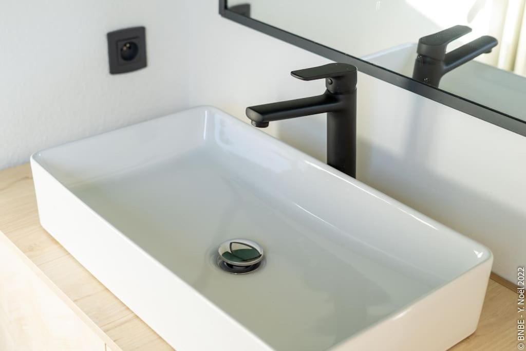 At the water's edge, warmthy Dinant - Small price