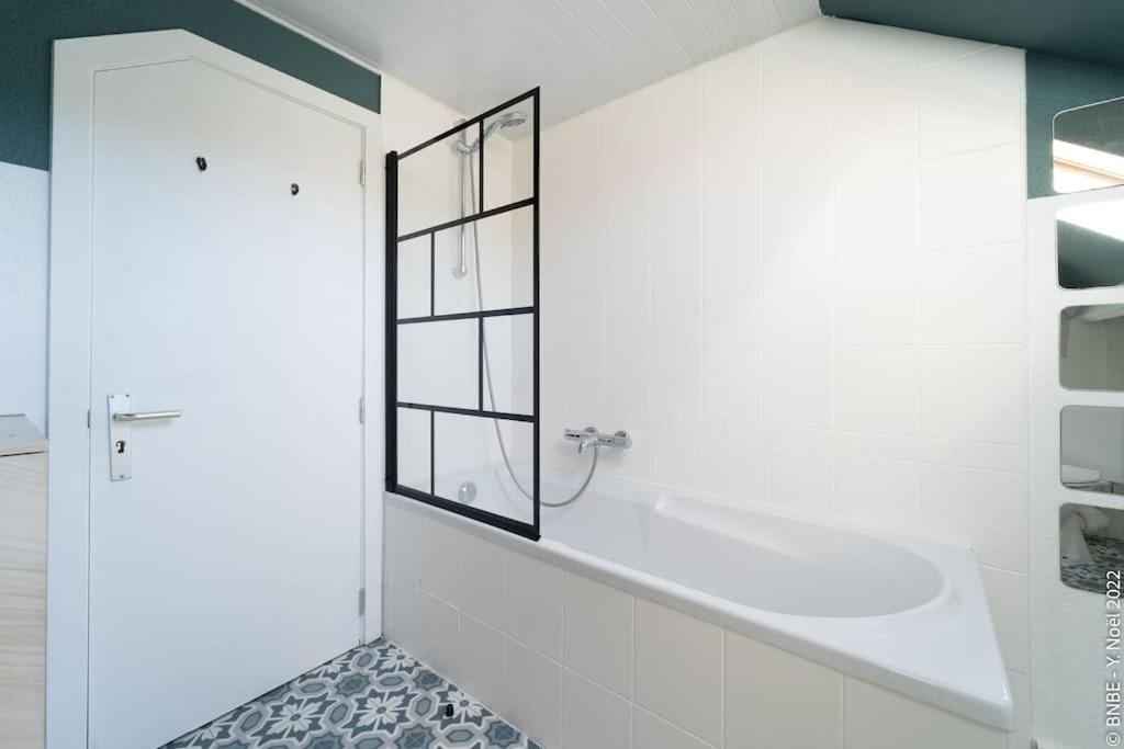 At the water's edge, warmthy Dinant - Small price