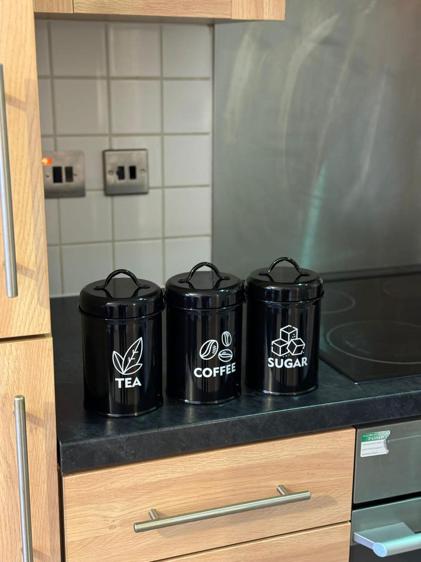 Spacious 2 Bedrooms Apartment In Stratford