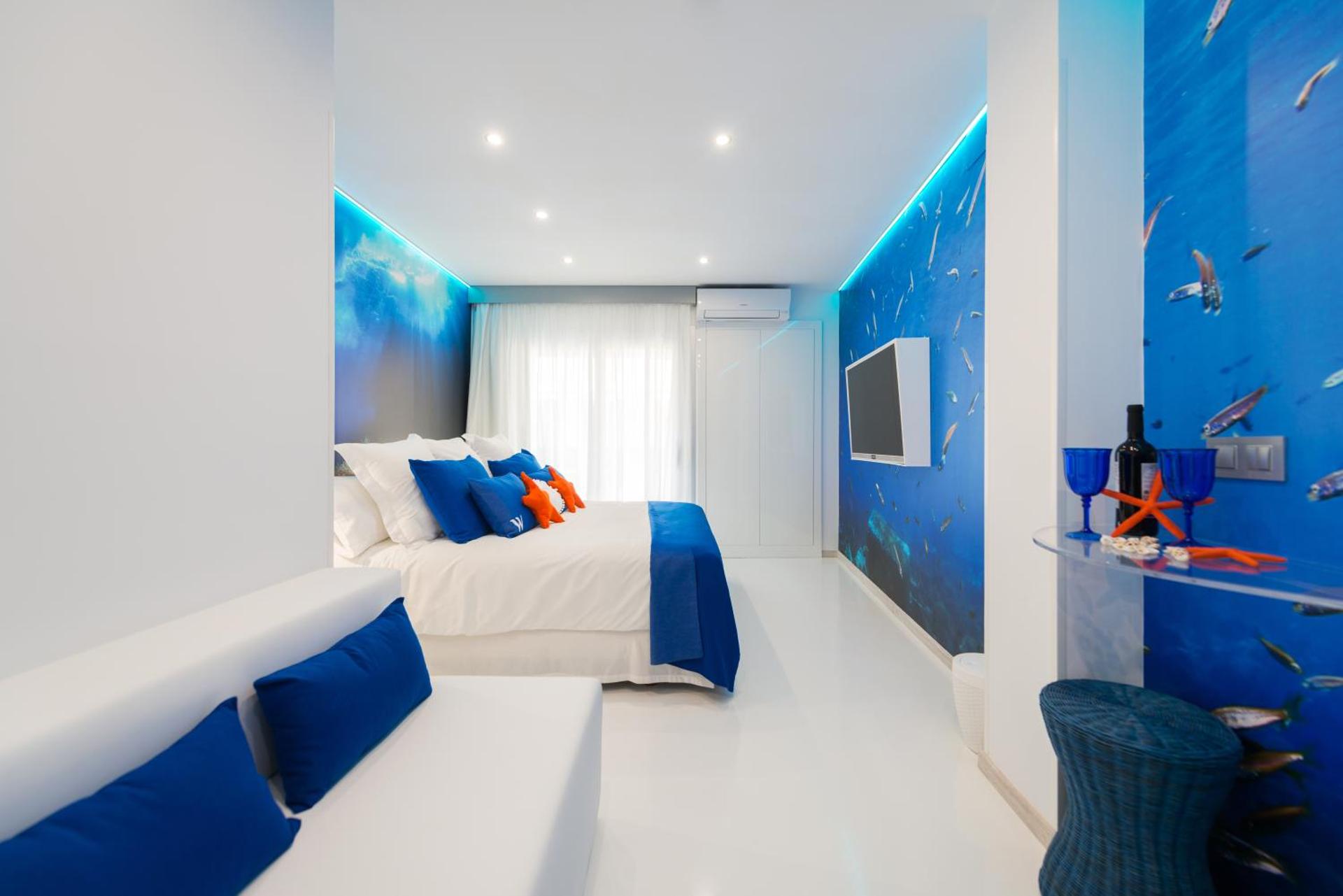 Photo of the whole room