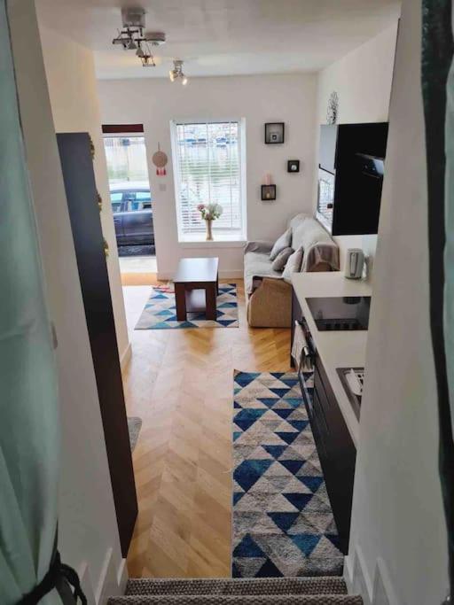 Penlea ~ 1 bedroom Flat with Harbour view