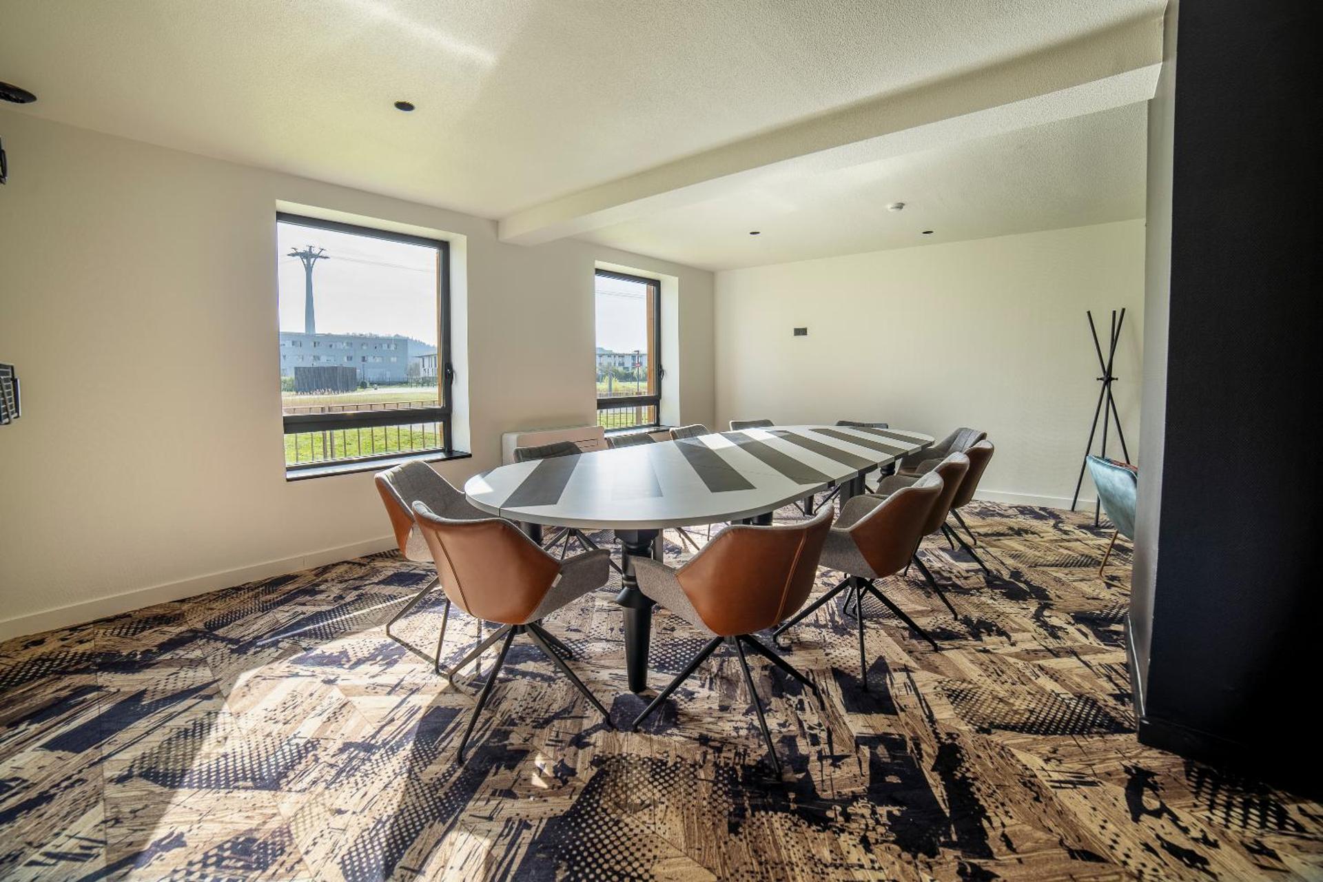 Meeting/conference room