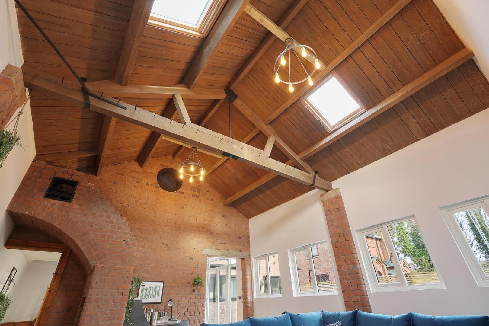 Modern 5BR Victorian Home in Liverpool