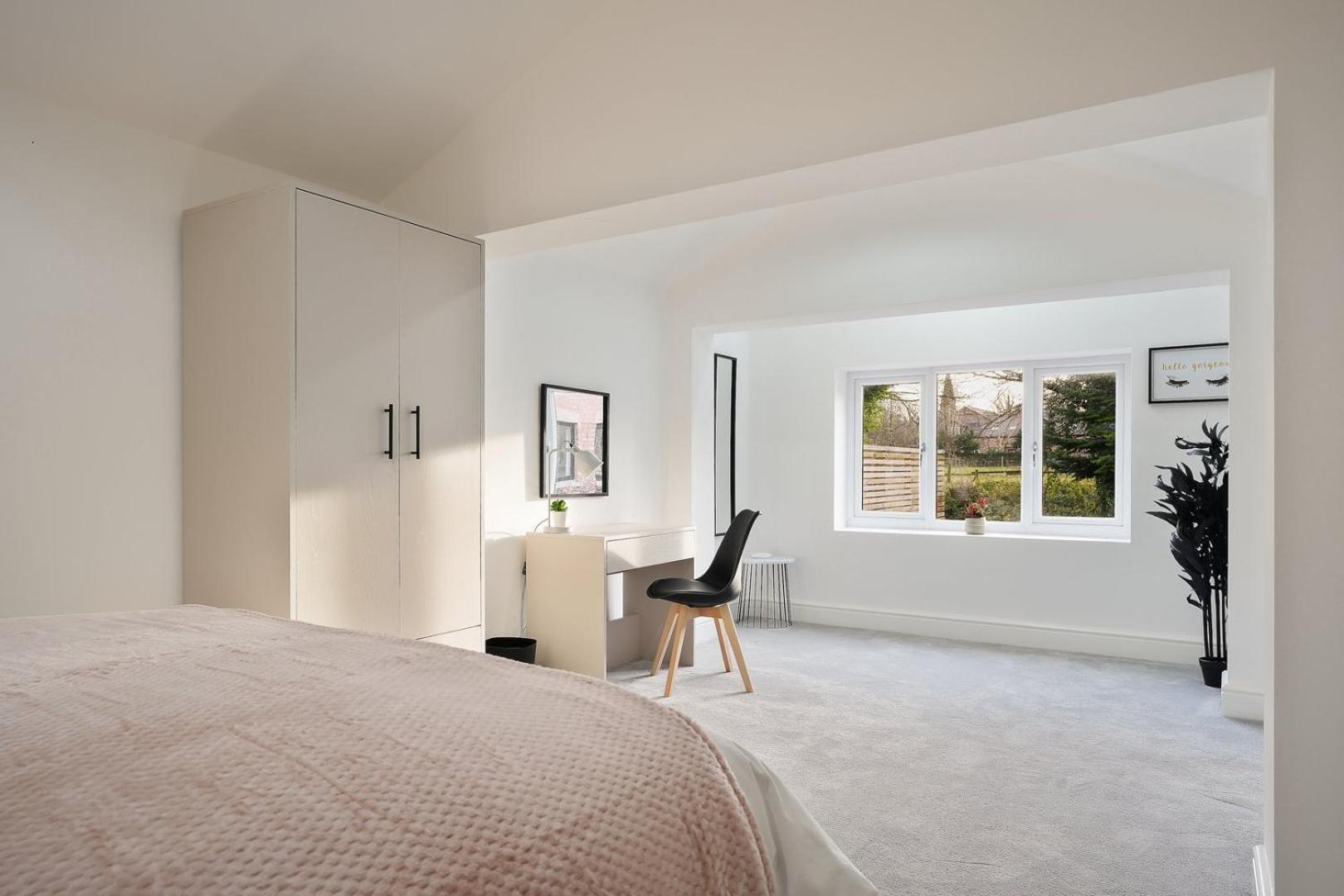 Modern 5BR Victorian Home in Liverpool