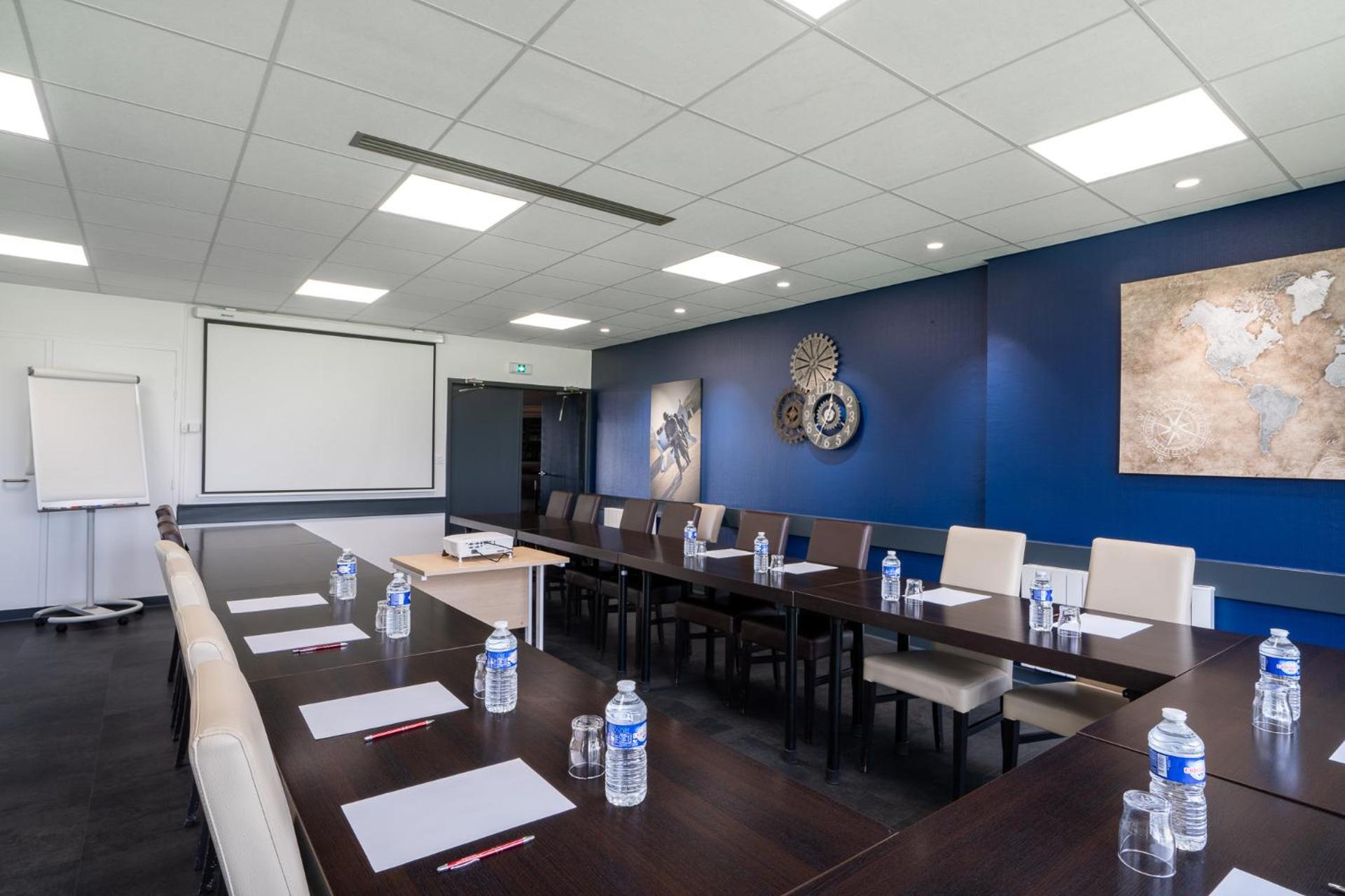 Meeting/conference room