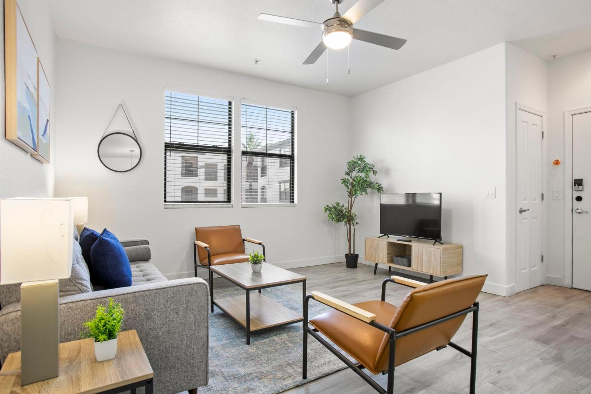 CozySuites Glendale by the stadium with pool 12