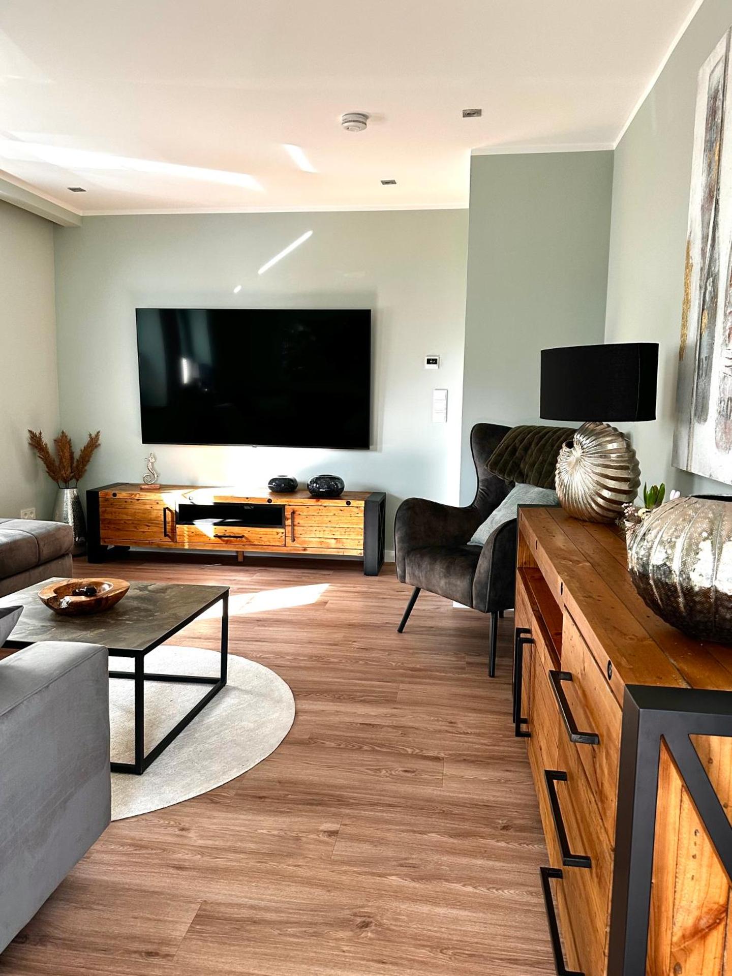 Communal lounge/ TV room