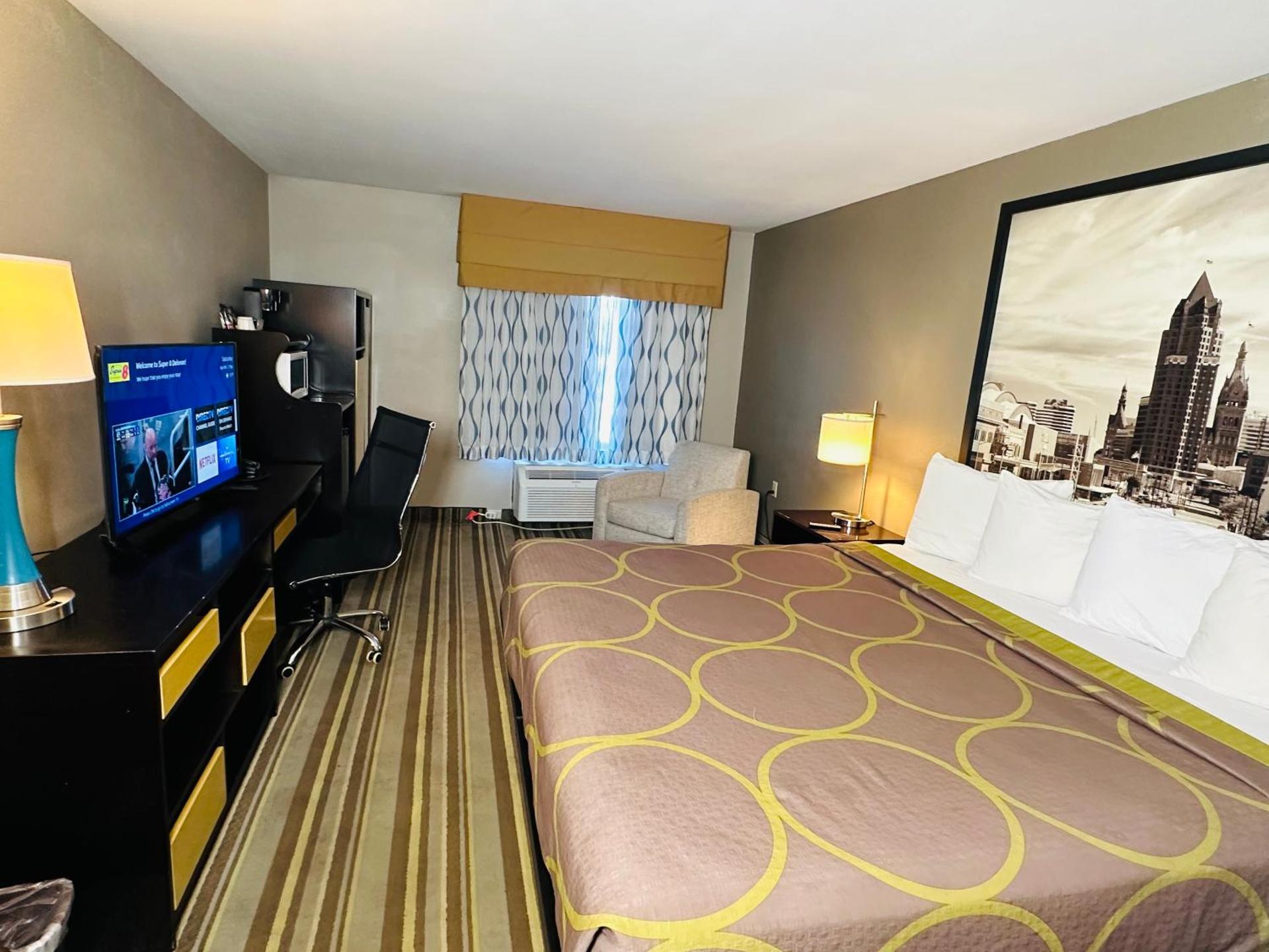 Delavan Inn and Suites