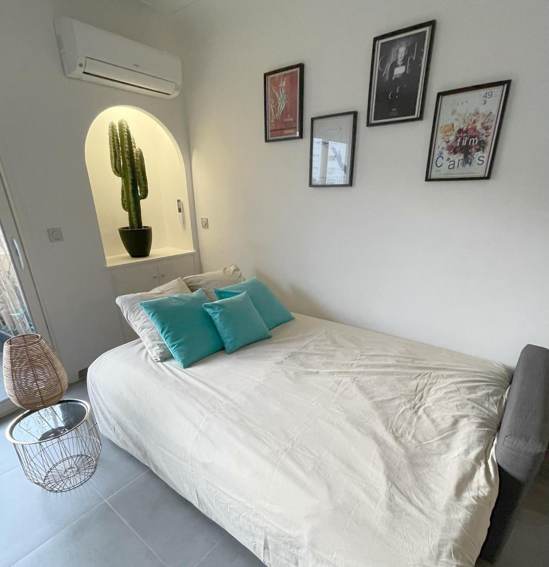 Cannes CROISETTE - plages - palais - bord de mer - Appartement moderne et lumineux avec balcon