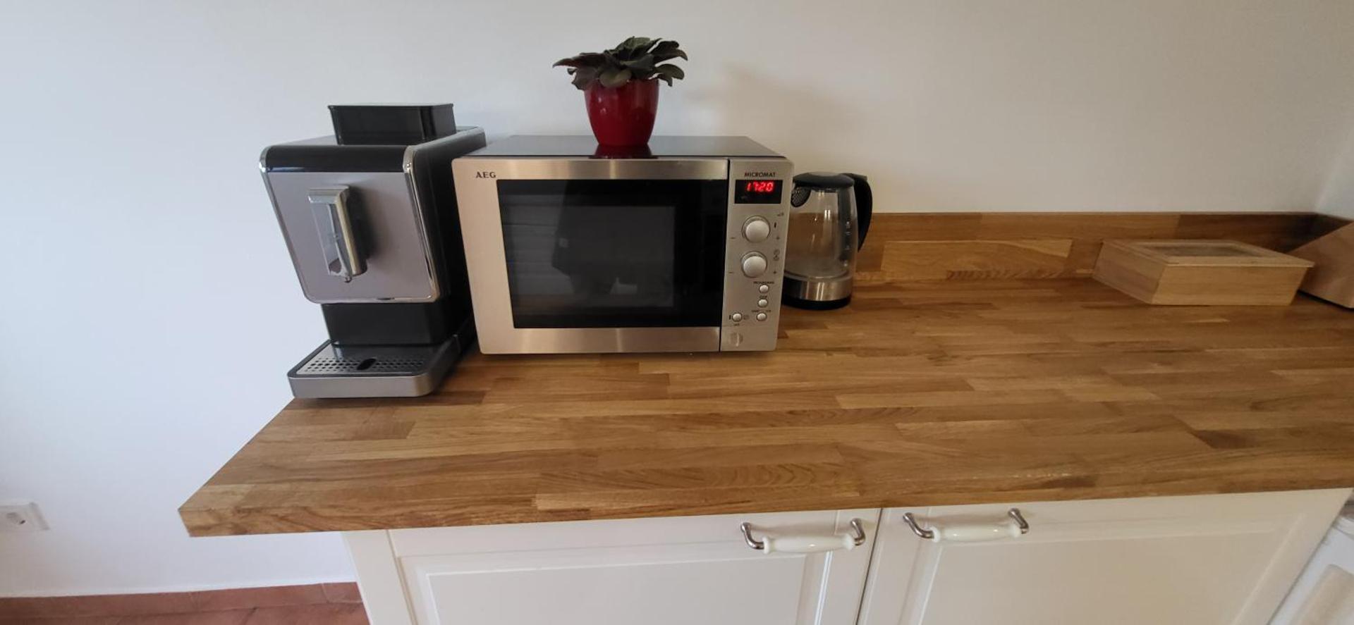 Coffee/tea facilities