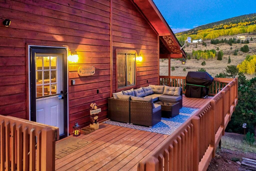Monarch Landing, A Cozy Cabin w/360 Mountain Views