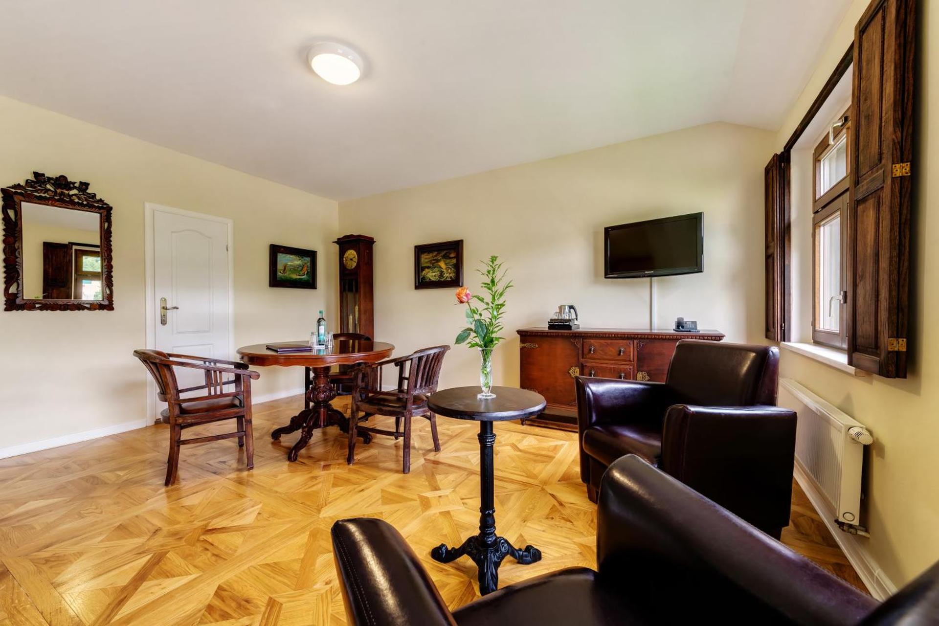 Photo of the whole room