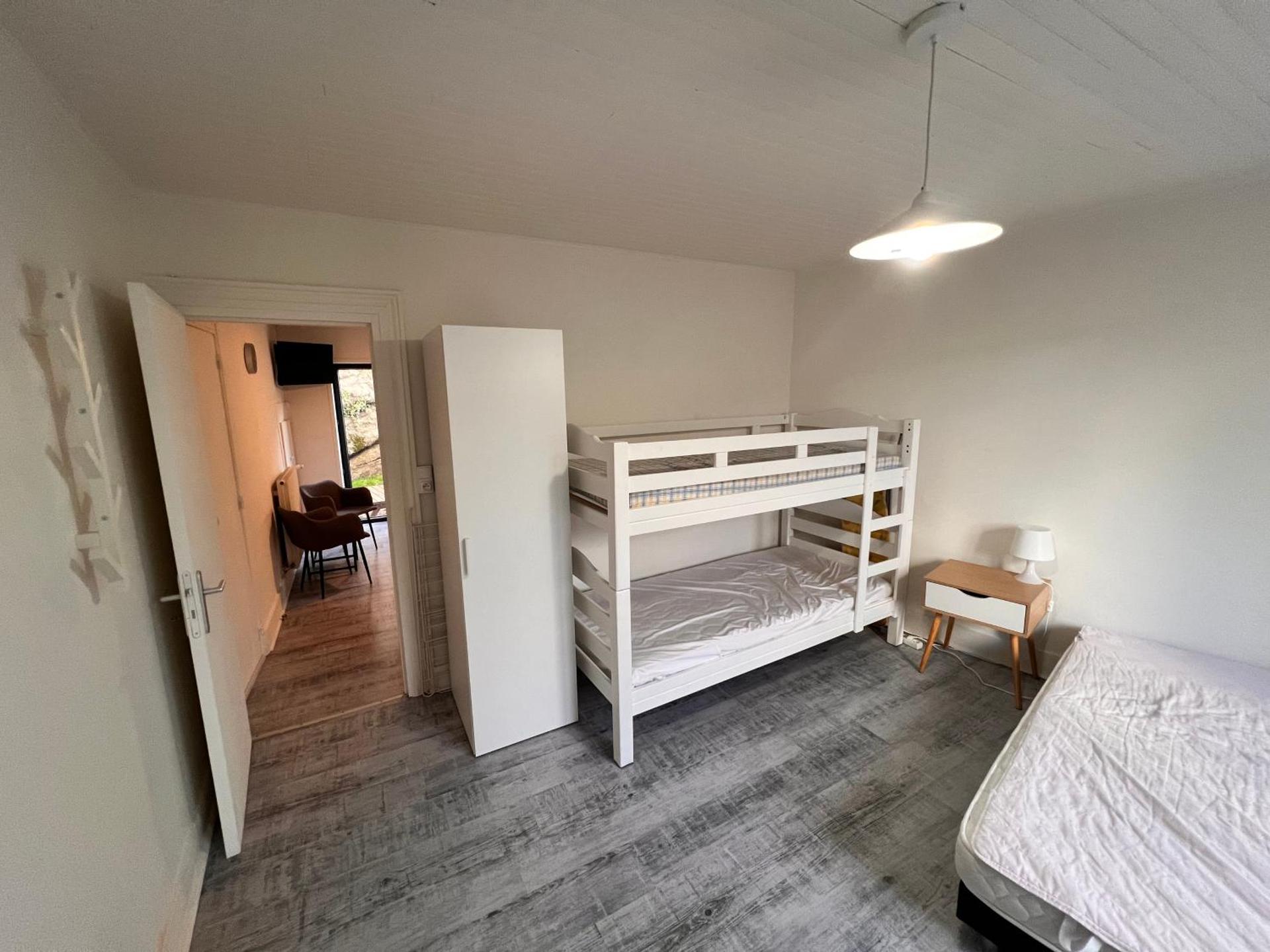 Appartement 4 personnes, 1 chambre, terrasse, Wifi, proche du centre