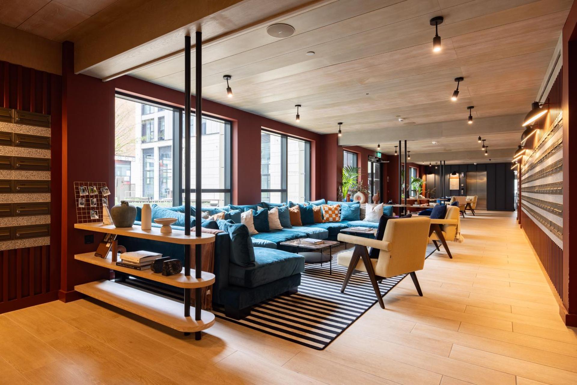 Communal lounge/ TV room