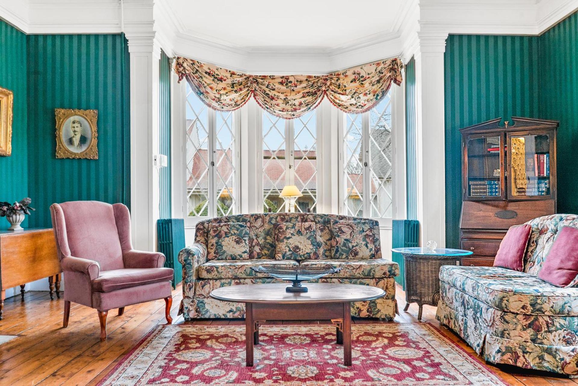 Beekman Arms and Delamater Inn