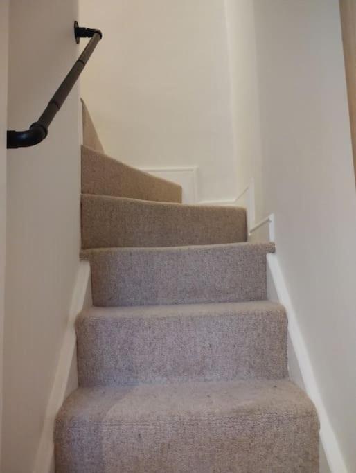 The Cobbles - Central, Parking, Netflix & Woodburner