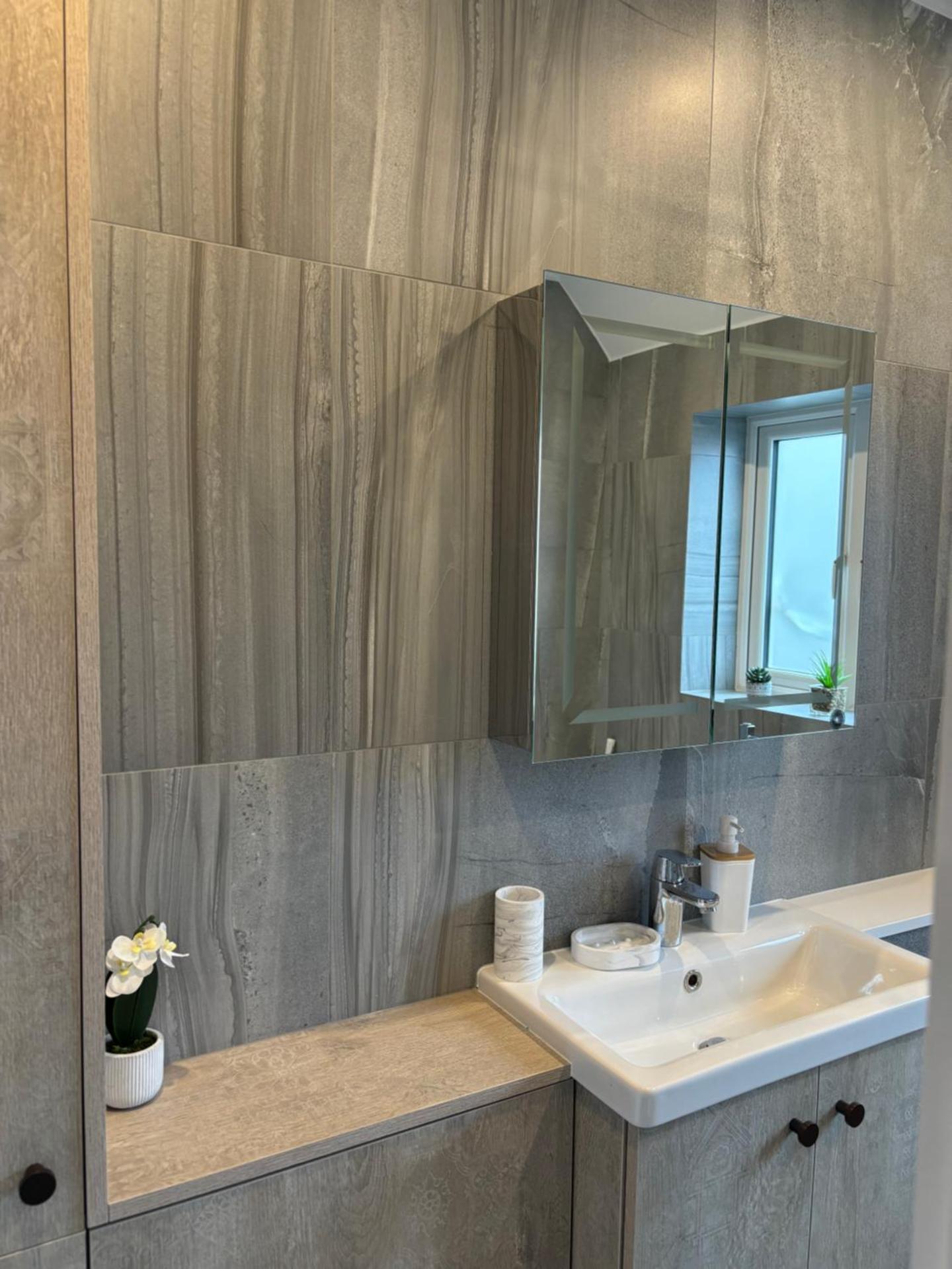 Brand New Big House with garden and free parking