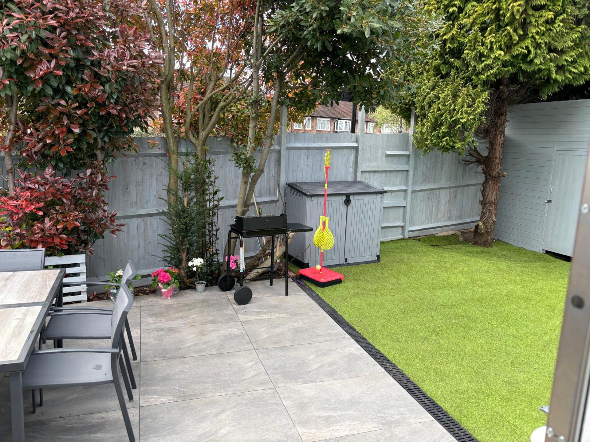 Brand New Big House with garden and free parking