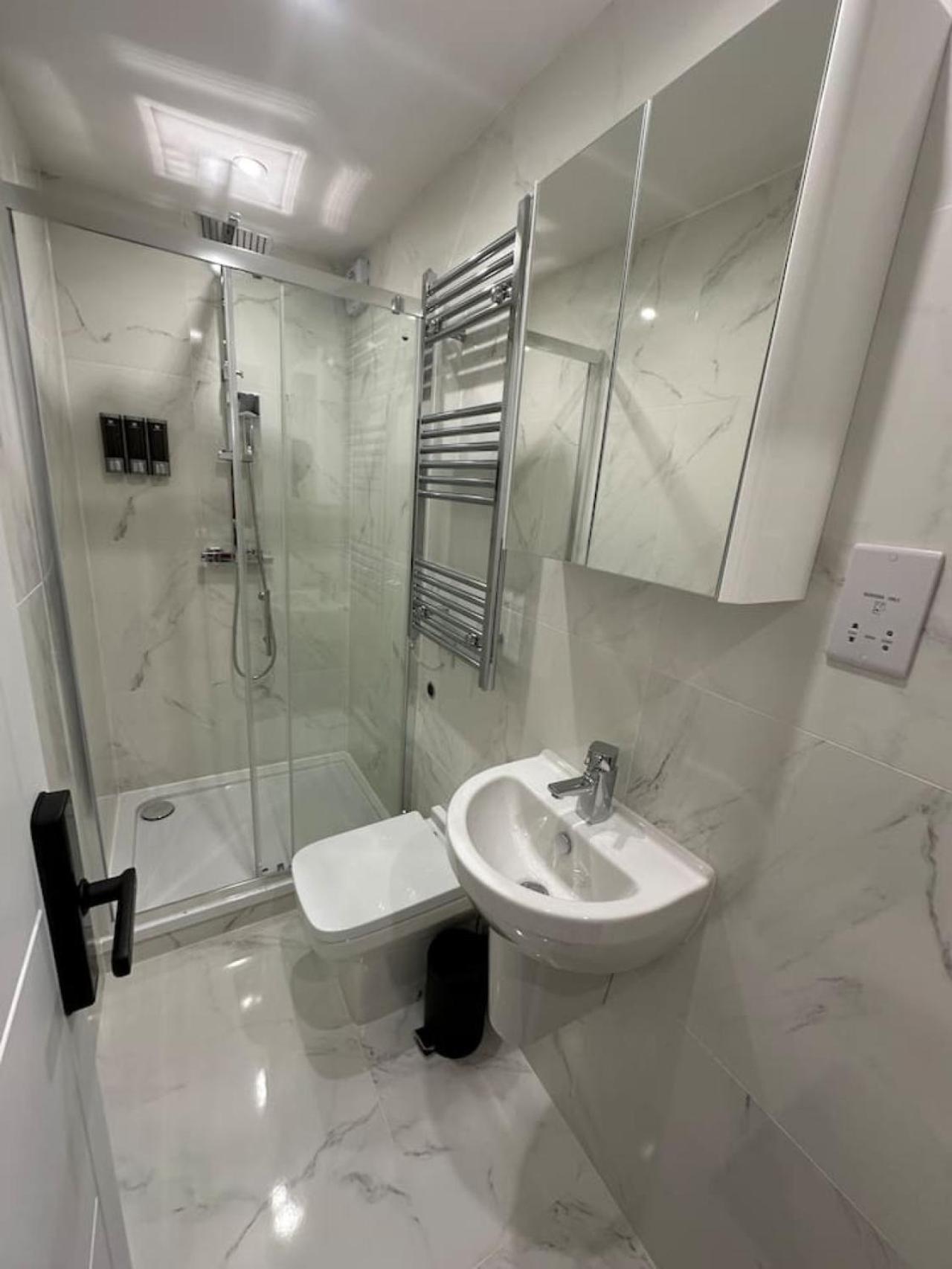 Nine Elms-US Embassy London Room